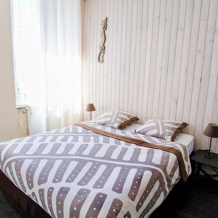 Les Gues Rivieres Bed and Breakfast Pujols  Buitenkant foto