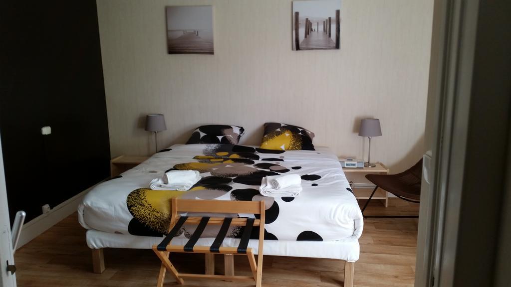 Les Gues Rivieres Bed and Breakfast Pujols  Buitenkant foto