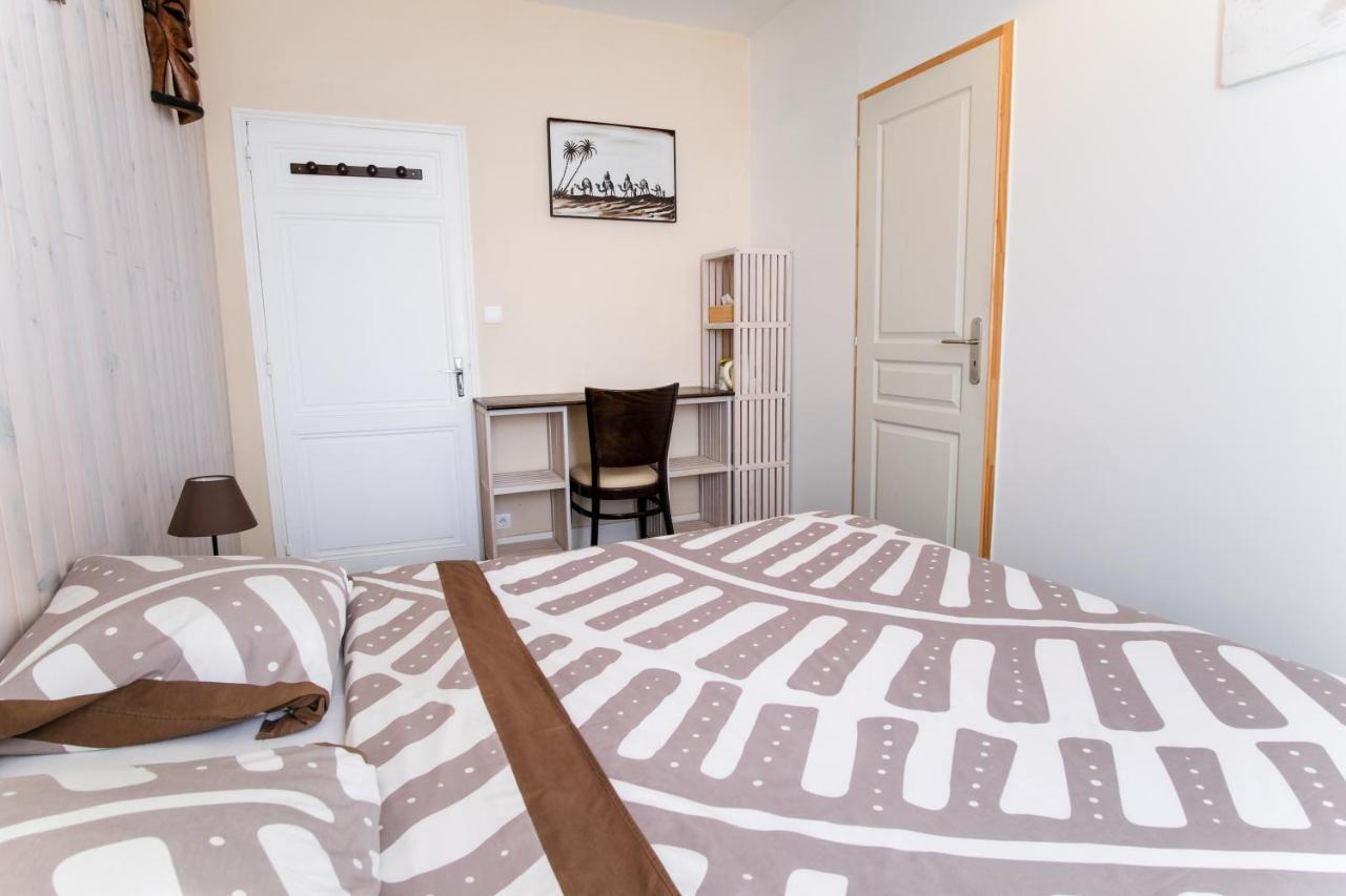 Les Gues Rivieres Bed and Breakfast Pujols  Buitenkant foto