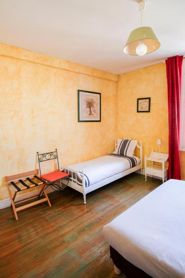 Les Gues Rivieres Bed and Breakfast Pujols  Buitenkant foto